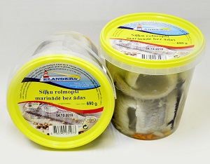 Siļķu rolmopši marinādē bez ādas