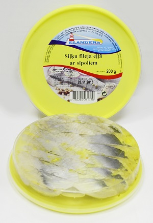 Siļķu fileja eļļā ar sīpoliem