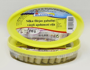 Siļķu filejas gabaliņi viegli apdūmoti eļļā