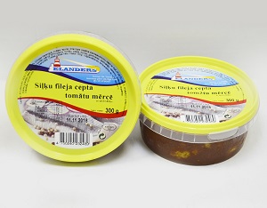 Siļķu fileja cepta tomātu mērcē